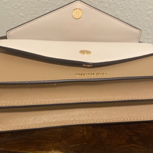 Michael KORS - Picture 8 of 8